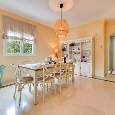 Golf Apartment *